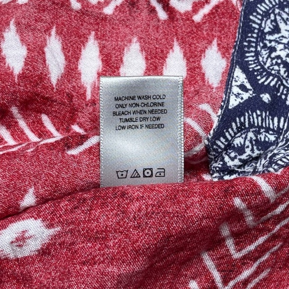 John Mark Size L Button Up Shirt Artsy Wire Collar Vibrant Red Bandana Print Top - Picture 7 of 7